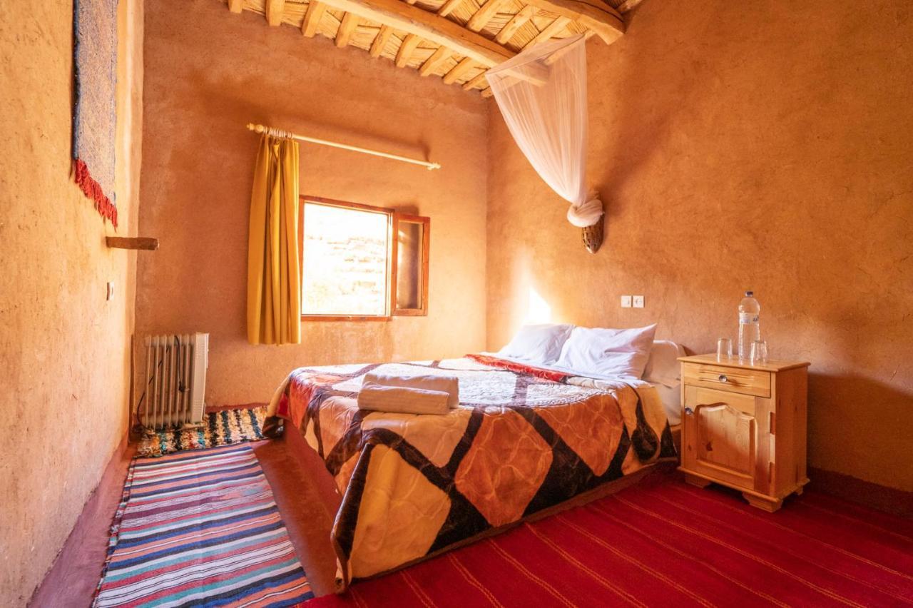 Riad Kasbah Des Roches Akhendachou n'Ait Ouffi ภายนอก รูปภาพ