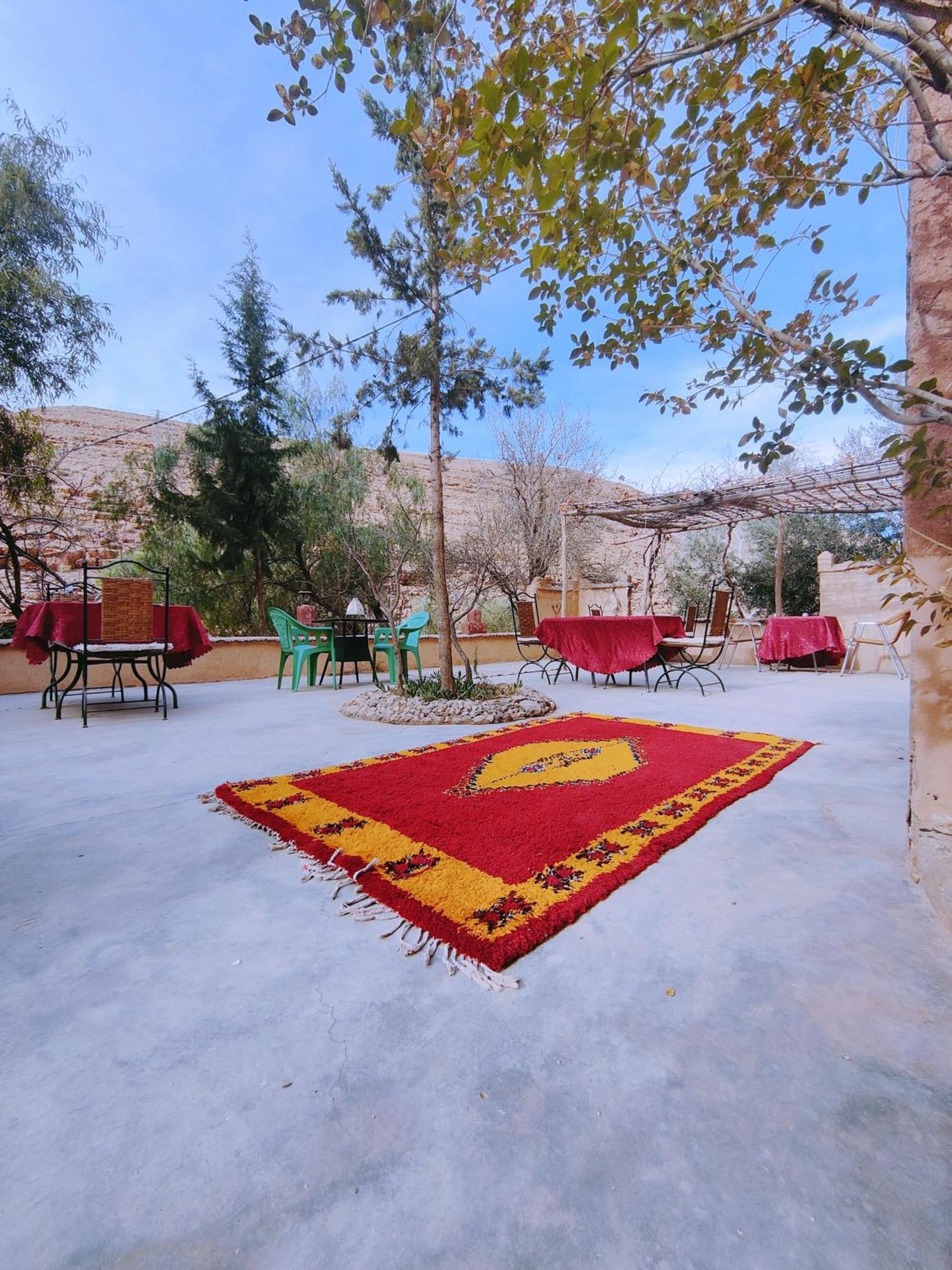 Riad Kasbah Des Roches Akhendachou n'Ait Ouffi ภายนอก รูปภาพ