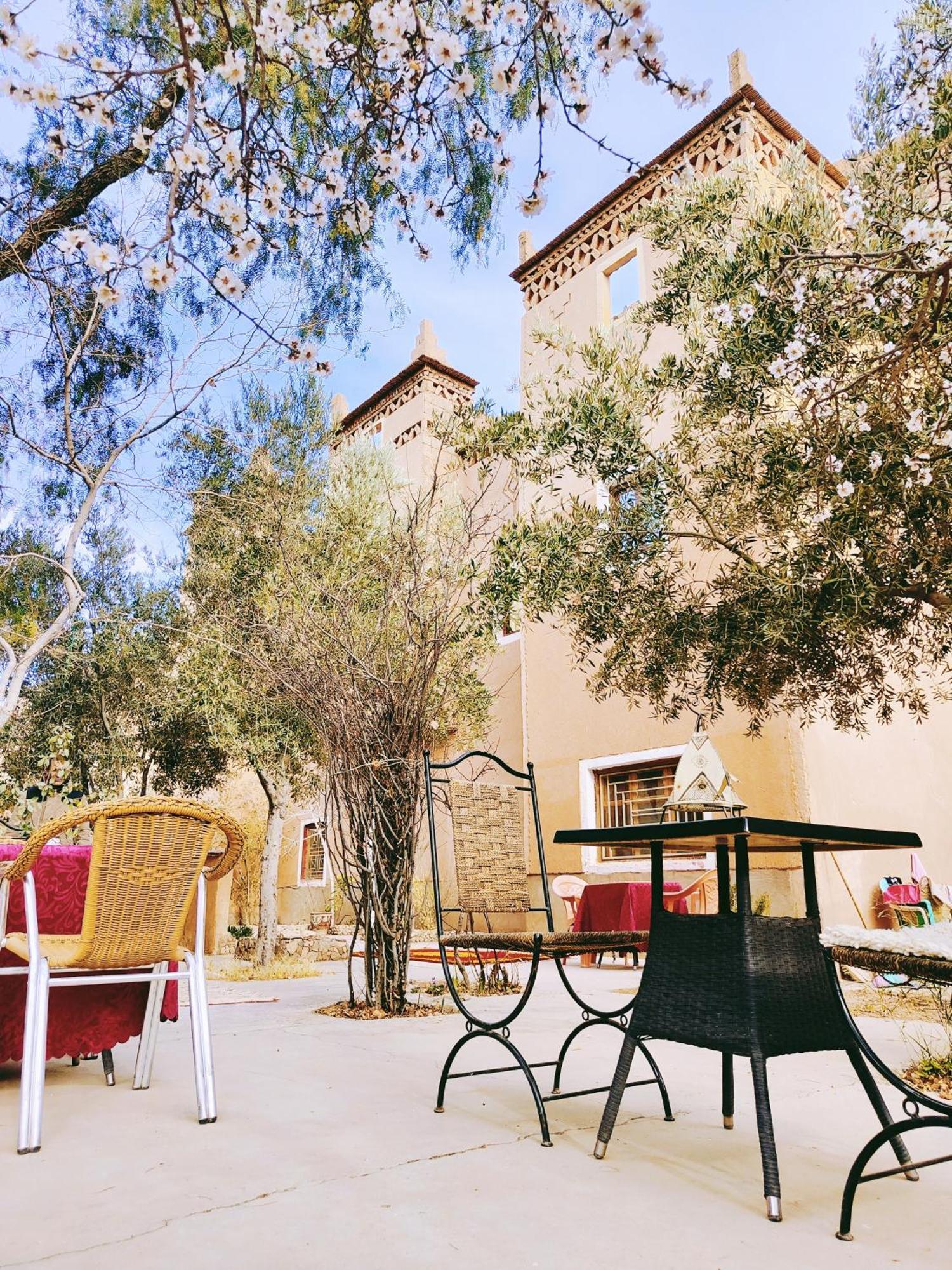 Riad Kasbah Des Roches Akhendachou n'Ait Ouffi ภายนอก รูปภาพ